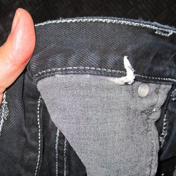 LEVI'S 501 Shorts Women's Size 28 Button-Fly Dark Wash Distressed Cut-Off Denim - Picture 8 of 10